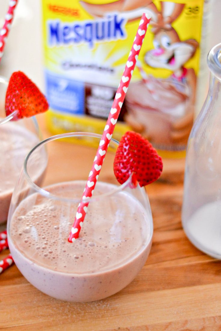 Strawberry Banana Choco Smoothies are a fantastic way for the entire family to get a healthy helping of strawberries and banana! 