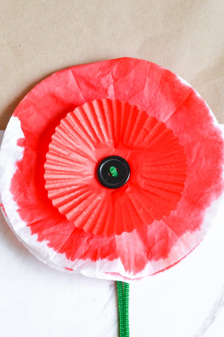 Red paper poppy craft for kids on Memorial Day
