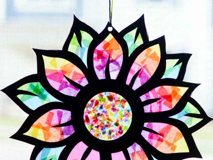 kun Torden Arkitektur Tissue Paper Stained Glass Flower Craft - Three Little Ferns - Family  Lifestyle Blog