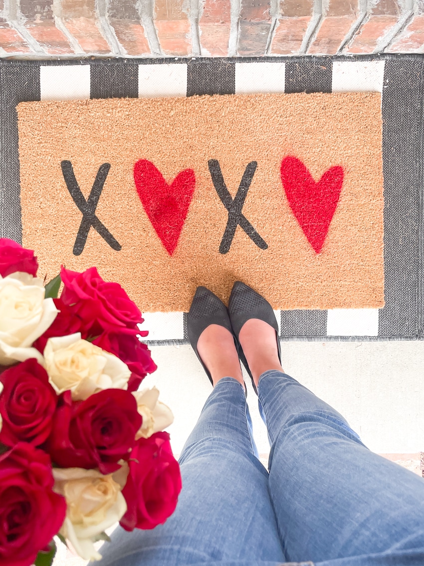 XOXO Valentine’s DIY Doormat